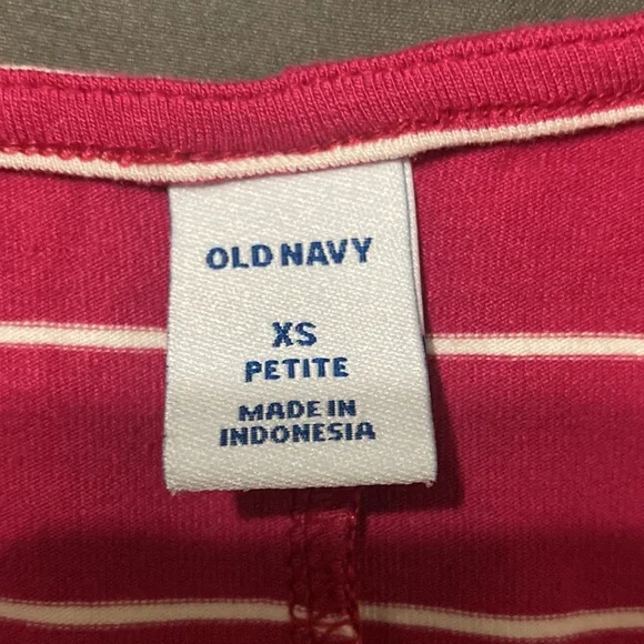 Old navy dress - Picture 2 of 3